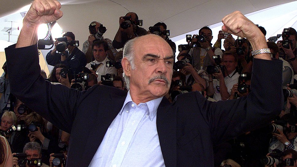 Актер Шон Коннери снялся более чем в 70 фильмах, в том числе и в роли агента-007 Джеймса Бонда. Шон Коннери — активный член Шотландской национальной партии и  сторонник независимости страны от Англии. В последние годы он ушел из политики, так как серьезно страдает болезнью Альцгеймера