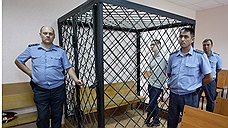 Братья Евгений (на фото) и Алексей Гуровы стали первыми задержаными после убийства 12 человек в станице. У них были обнаружены наркотики, что могло бы превратить дело в «резню в исполнении невменяемых наркоманов». Позже было установлено, что хотя братья и являлись членами банды, данное преступление они не совершали