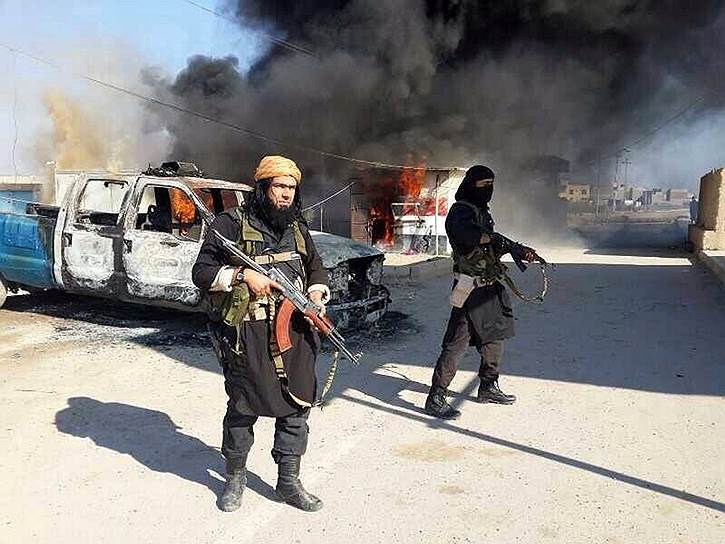 ИГ была создана из отрядов «Аль-Каиды» в 2006 году. По сей день боевики претендуют на власть в городах с преимущественно суннитским населением: Анбар, Дияла, Тамим, Салах-эд-дин, Найнава, Багдад, Бабиль и Васит