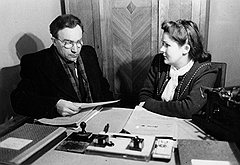 Подсудимые, временно отпущенные судом после вынесения обвинительного приговора, предпочитали исчезнуть до его вступления в законную силу  
