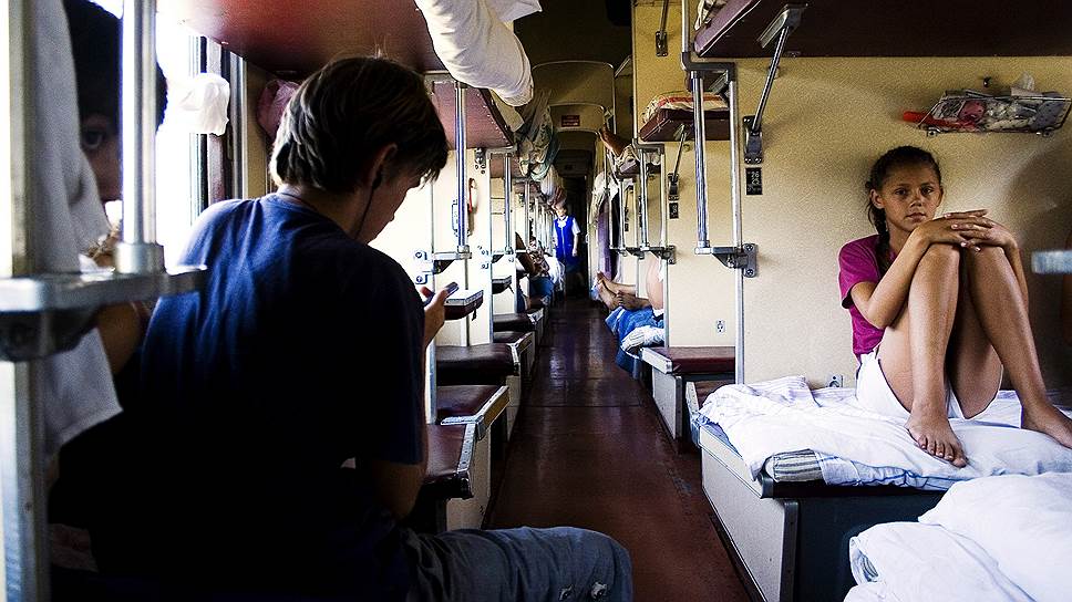 Фото Засветы Спящих Девушек В Поездах