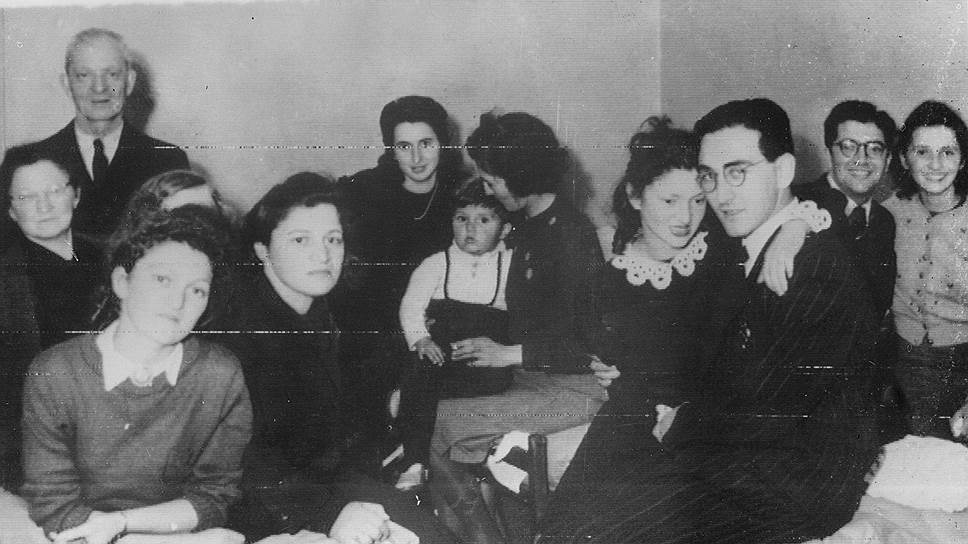 Бежавшие из Дании евреи прибыли в шведский порт Мальмё, 12 октября 1943 года