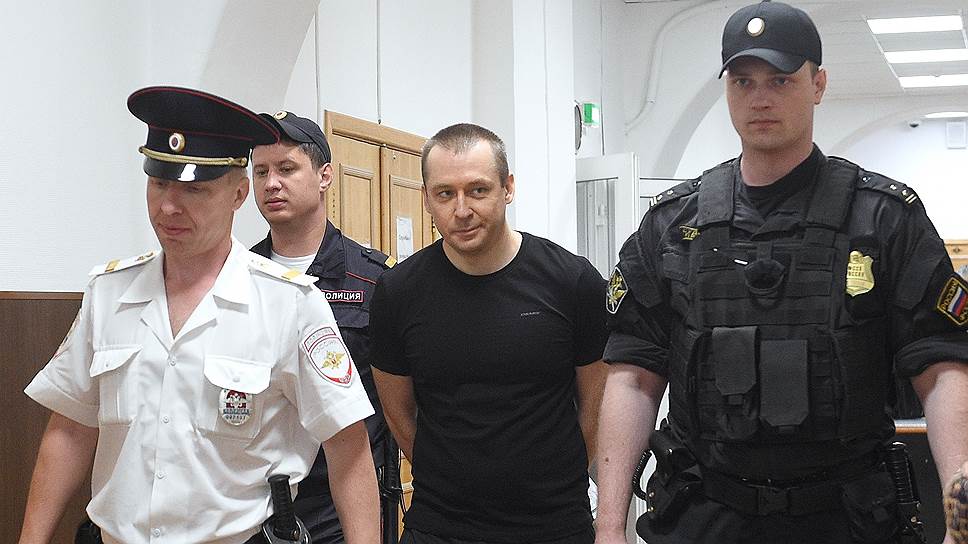 Полковника Захарченко отправили в суд