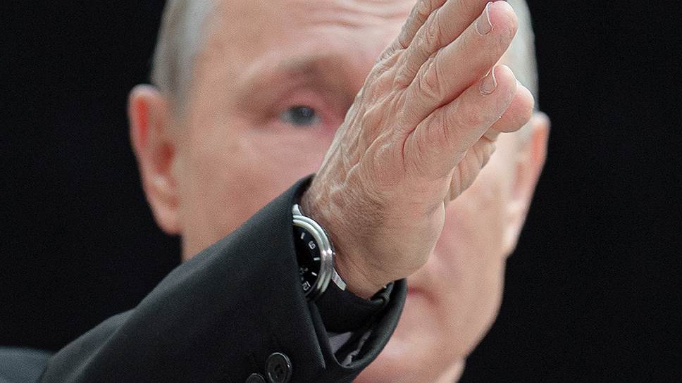 Как Владимир Путин держался своей линии в Гостином дворе