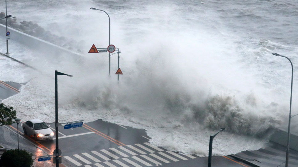 Супертайфун Hinnamnor в Южной Корее