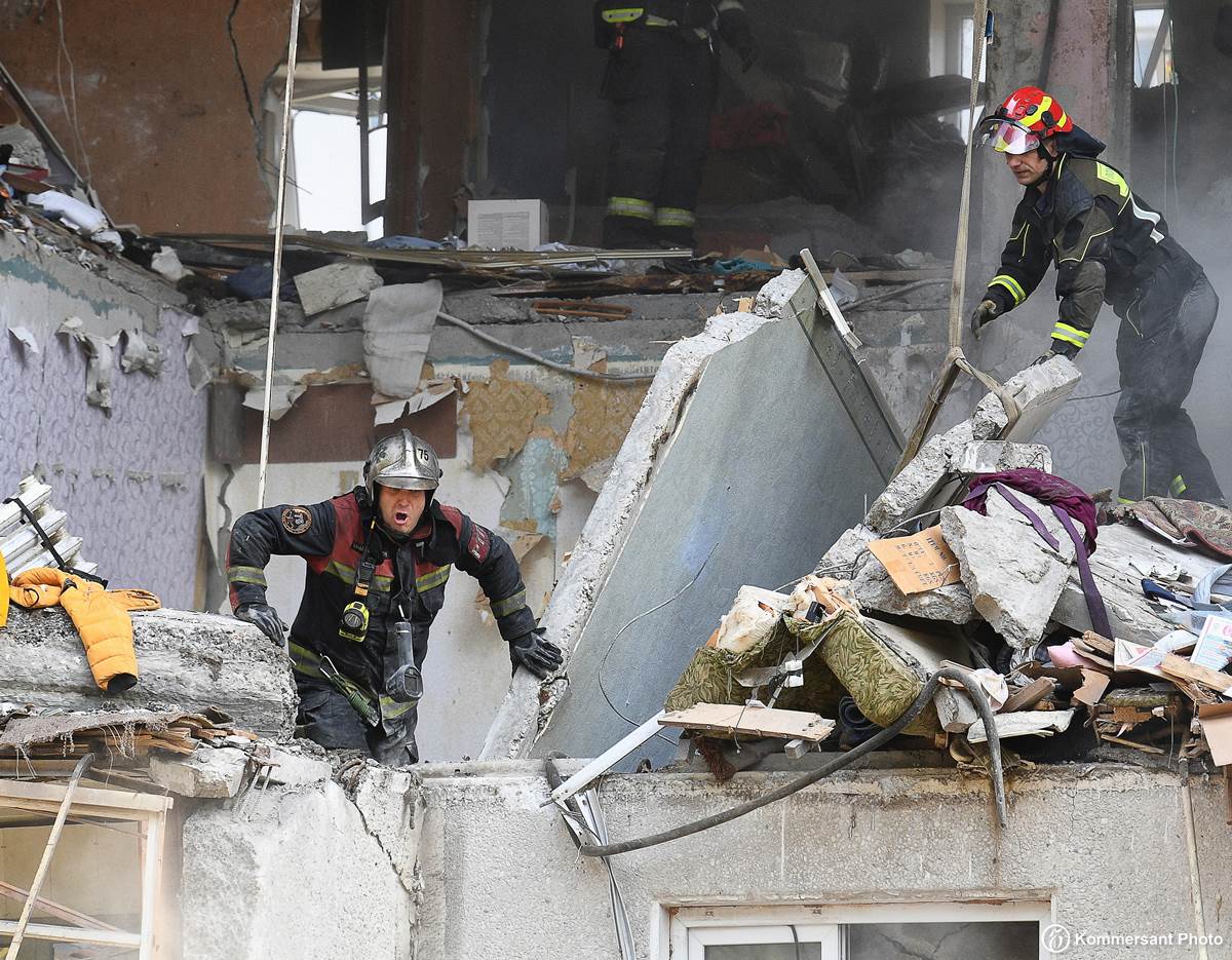 Последствия взрыва в жилом доме в Балашихе