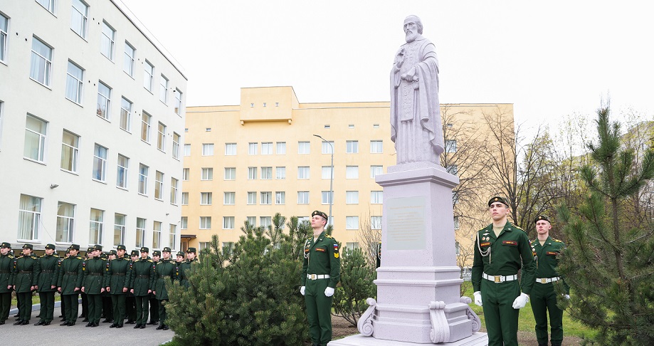 В Военной академии связи имени Буденного открыли памятник Сергию Радонежскому