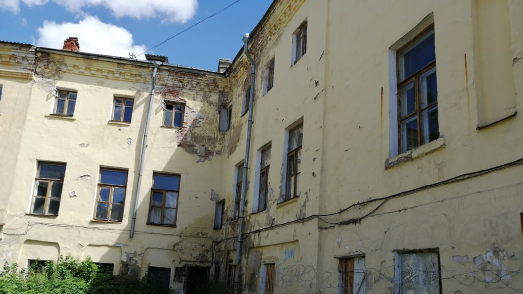 В Ярославле по частям продают аварийные памятники архитектуры