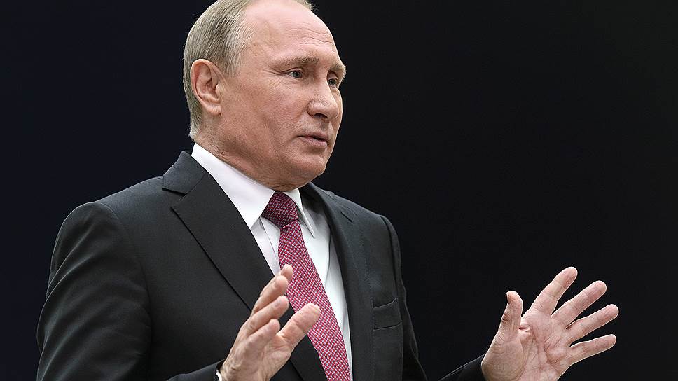 С кресла видно все: Как «неудобные вопросы» Владимиру Путину попали в эфир