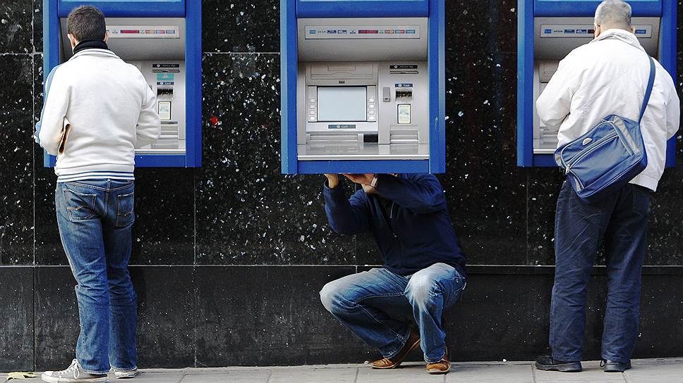 Как хакеры снимают данные в банкоматах