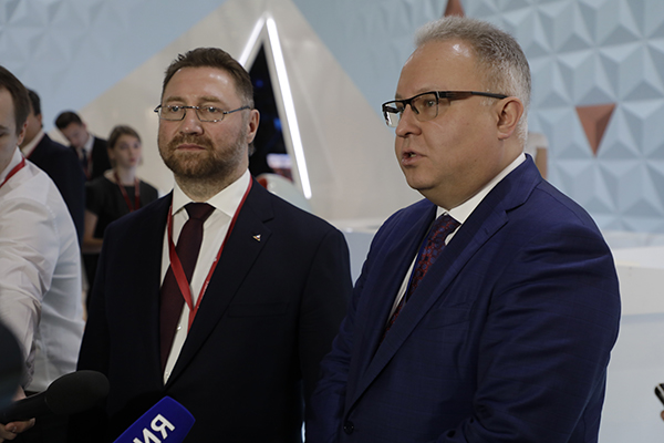 Председатель Правления ФСК ЕЭС Андрей Муров и Президент РМК Всеволод Левин