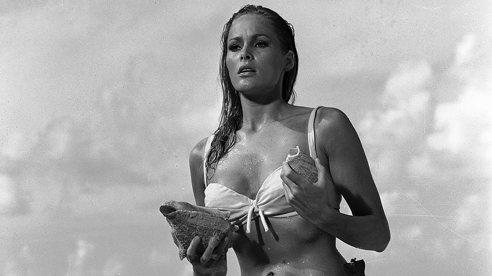 Урсула Андресс в роли подруги Джеймса Бонда из фильма «Доктор Ноу», 1962 год