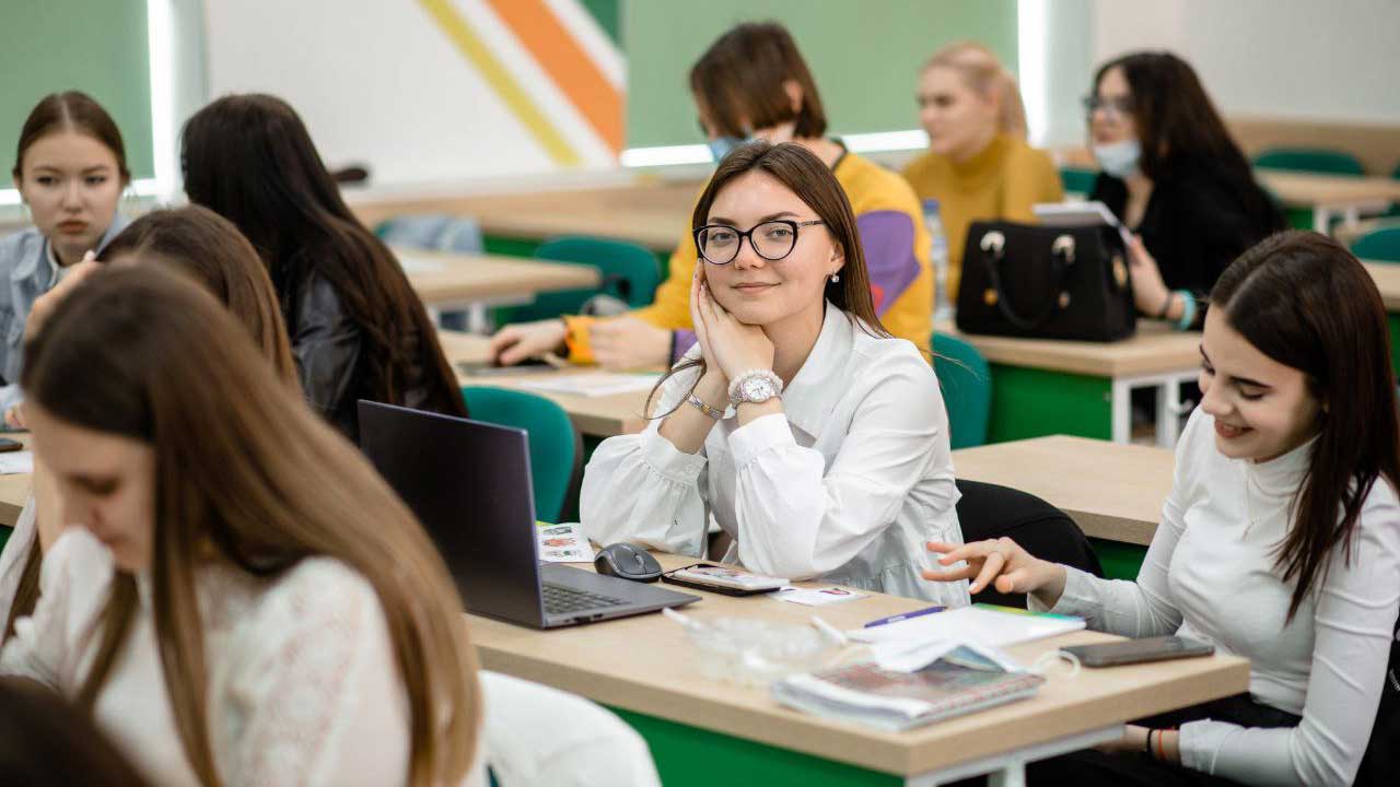 Летняя цифровая школа Сбера бесплатно «прокачает» преподавателей со всей  страны – Коммерсантъ Краснодар