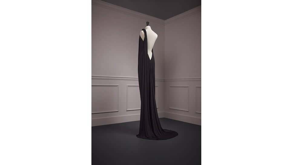 Вечернее платье Мадам Гре, 1963 год, выставка в Фонде Аззедина Алайя в Париже, открылась 11 сентября
