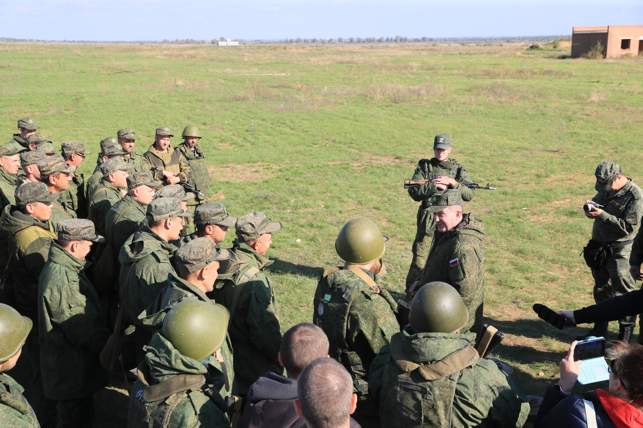 В учебном центре для мобилизованных оборудованы прачечные и пункт  военкомата – Коммерсантъ Саратов