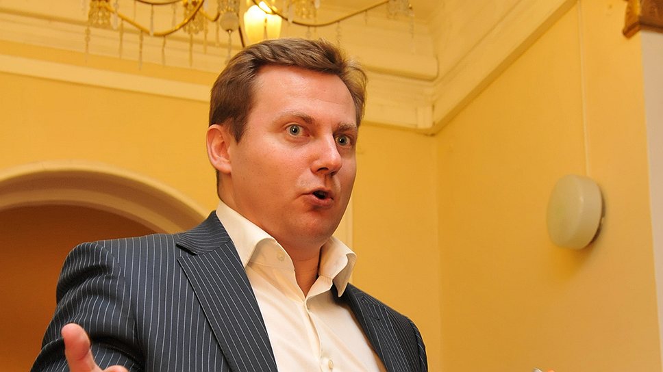 В недавнем прошлом опальный политик Роман Гребенников теперь не только вице-премьер области, но и «партийный паровоз» «Единой России»