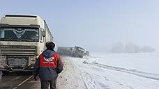 Андрей Бочаров остановил грузовик