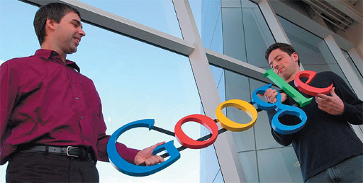 Основатели Google Сергей Брин и Лари Пейдж (на фото) получили «путевку в жизнь» в виде чека на $100 тыс. от человека, знающего толк в высокорисковых проектах