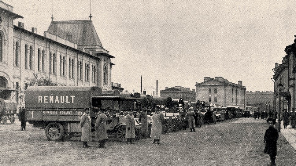 &lt;B>Грузовики Renault&lt;/B> &lt;br />хорошо зарекомендовали себя на русских дорогах еще во время конкурса, устроенного Военным Министерством в 1912 году. &lt;br />&lt;br />