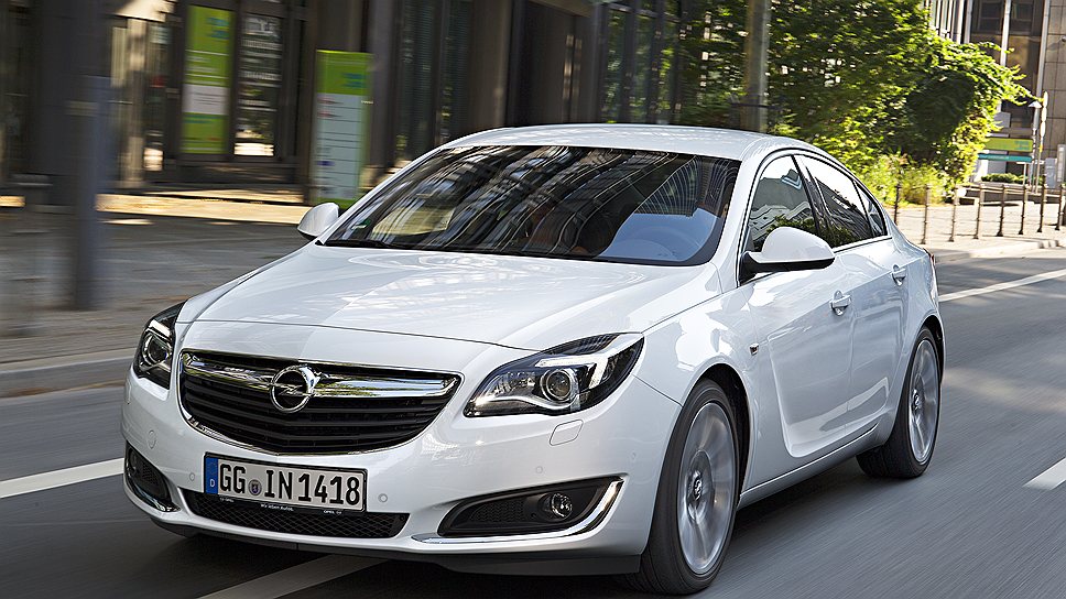 &lt;B>Opel Insignia &lt;/B>первого поколения был удостоен самых разных дизайнерских наград. Поэтому, обновляя внешность модели, автомобилю старались сохранить прежние лоск и стать. Изменить все, не изменяя по сути ничего - задача, которая всегда ставится перед дизайнерами удачных моделей.