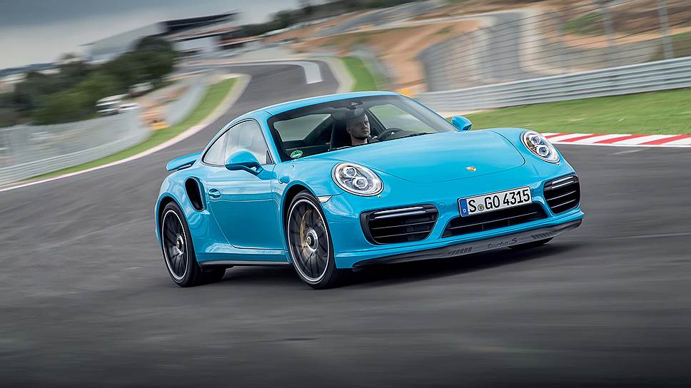 Porsche остается единственным в мире производителем, применяющим турбонагнетатели с изменяемой геометрией турбины для автомобилей с бензиновым двигателем. 
