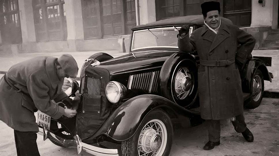 Известен снимок Эйзенштейна с его автомобилем Ford, сделанный у киностудии &quot;Мосфильм&quot; примерно в 1934-1937 годах, еще до приобретения ГАЗ-М1, которая, по словам режиссера, &quot;настолько пришла в негодность, что вот-вот развалится подо мной&quot;.  
