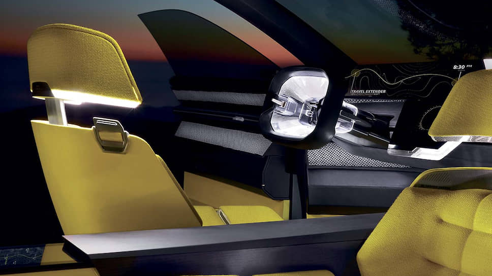 Renault Morphoz построен на модульной платформе CMF-EV, разработанной специально для электрических автомобилей следующего поколения. Шасси позволяет менять габариты машины, а также варьировать мощность агрегатов и емкость батарей.

