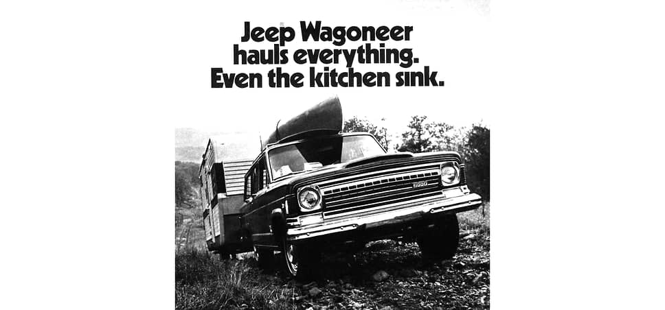 Полноразмерный внедорожник Wagoneer производился компанией Jeep c 1963 по 1991 год. Модель с приставкой Grand появилась на свет в 1984 году. 