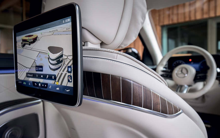 Вычислительная мощность MBUX (Mercedes-Benz User Experience) увеличилась на 50 процентов по сравнению с системой своего предшественника. Пропускная способность памяти составляет 41 790 Мб/с.
