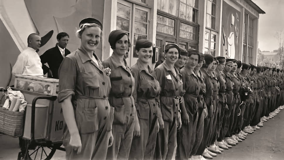 В пробеге принимали участие 45 женщин – «славных патриоток сталинской закалки, идущих навстречу трудностям и преодолевающих их», как говорилось в приветствии Московского горкома партии.