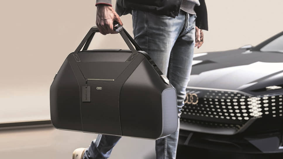 Разработанная специально для концепта дорожная сумка спроектирована так, чтобы оптимально занять пространство в багажнике
