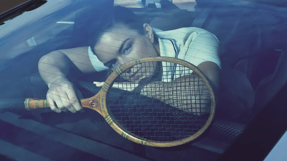 Греческая теннисистка Мария Саккари имеет все шансы завоевать самые высокие титулы. Семья не хотела для Марии карьеры в теннисе, но из секции карате девочку выгнали за смешки, после чего она в 11 лет отправилась на любительский турнир по теннису и одержала там победу