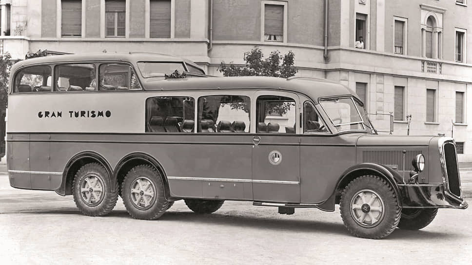 Автобусы эксплуатировались в основном в Италии, но Lancia Omicron все же проник и в Северную Африку: несколько экземпляров работали на дальних маршрутах в Алжире и Судане