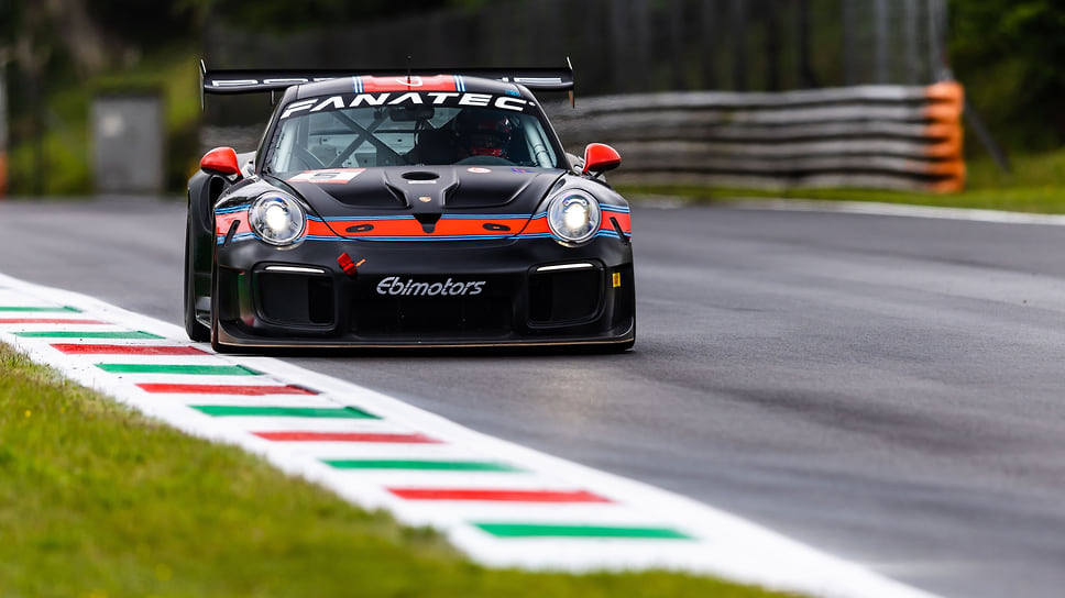 История ретро-спорткара 1995 Porsche 911 GT2
