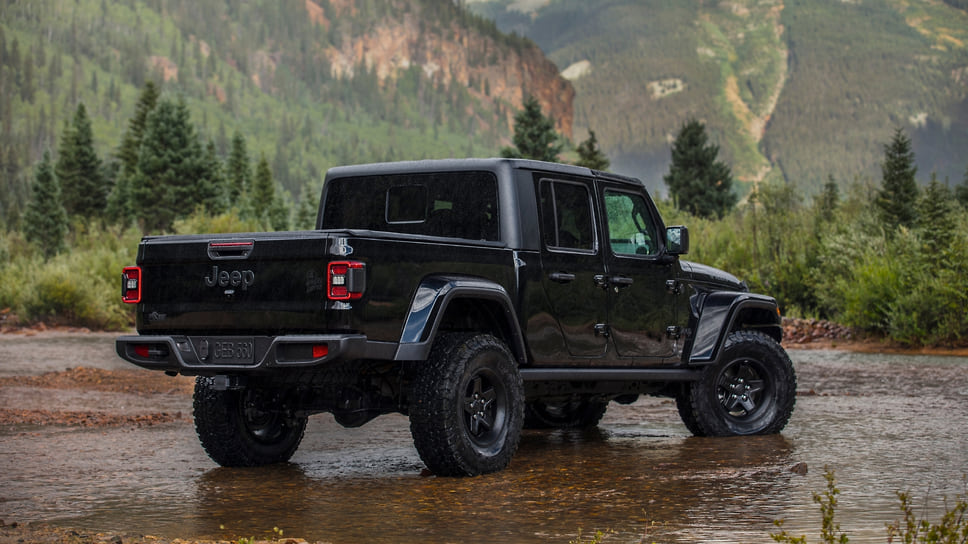 Jeep Gladiator Willys Upfit package by AEV