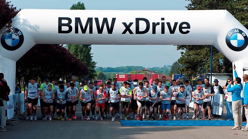 В мае 2011 года BMW Group провели в Женеве первые любительские соревнованиях по многоборью. Соперники состязались в таких дисциплинах, как лыжи, вождение, велосипедные гонки, парусная регата, гольф и бег. В играх приняло участие 51 команда из 19 стран, включая две команды из России. Победителем стала венгерская команда, каждый участник которой получил в качестве приза новый BMW X3