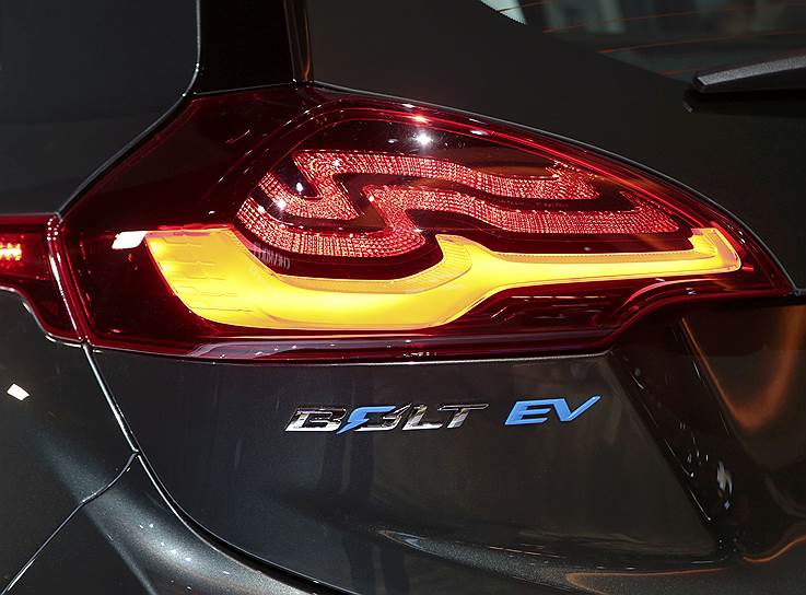 Электромобиль Chevrolet Bolt EV 2018 года