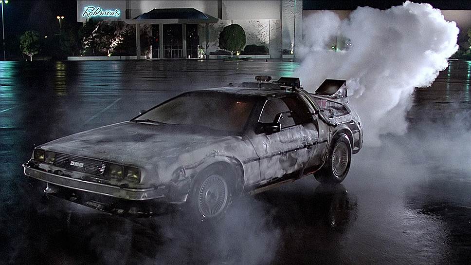 Ну а «Оскаром» за лучшую автомобильную роль в кино награждается… DeLorean DMC-12 за трилогию «Назад в будущее» (1985, 1989, 1990). Предсказуемо? Ну а что вы хотели — это ж «Оскар»!