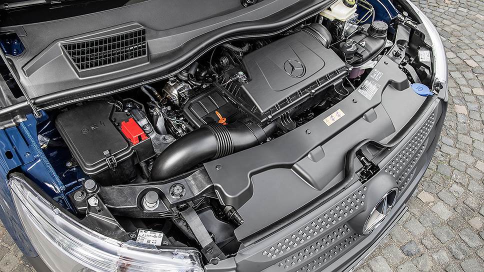 Для Vito предлагается два турбодизеля объемом 1,6 и 2,1 л в восьми модификациях — мощностью от 88 до 190 л.с. Коробки передач — 6-ступенчатая механическая и 7-ступенчатый автомат. Версии с моторами 136, 163 и 190 л.с. могут быть полноприводными.