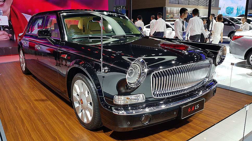 Развивая современные технологии, китайские автопроизводители не забывают и о классике — самый дорогой китайский автомобиль Hongqi L5 является официальной машиной главы Китая Си Цзиньпиня