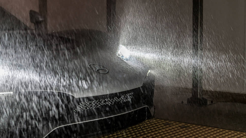 Испытания герметичности салона в дождевальной камере