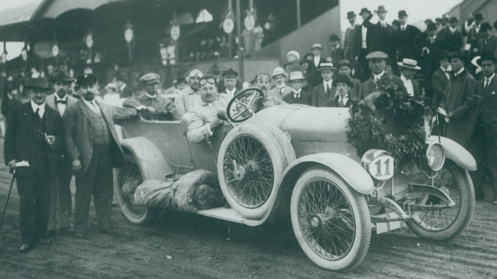 На Laurin &amp; Klement RK/M Александр Коловрат завоевал много наград, в частности, в 1921 году выиграл чехословацкую Международную гонку на выносливость