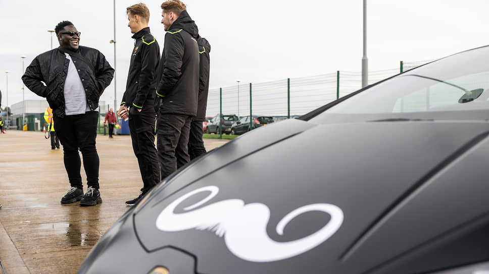 Мероприятие Automobili Lamborghini на британской трассе Silverstone, проводимое для сбора средств для благотворительной организации Movember