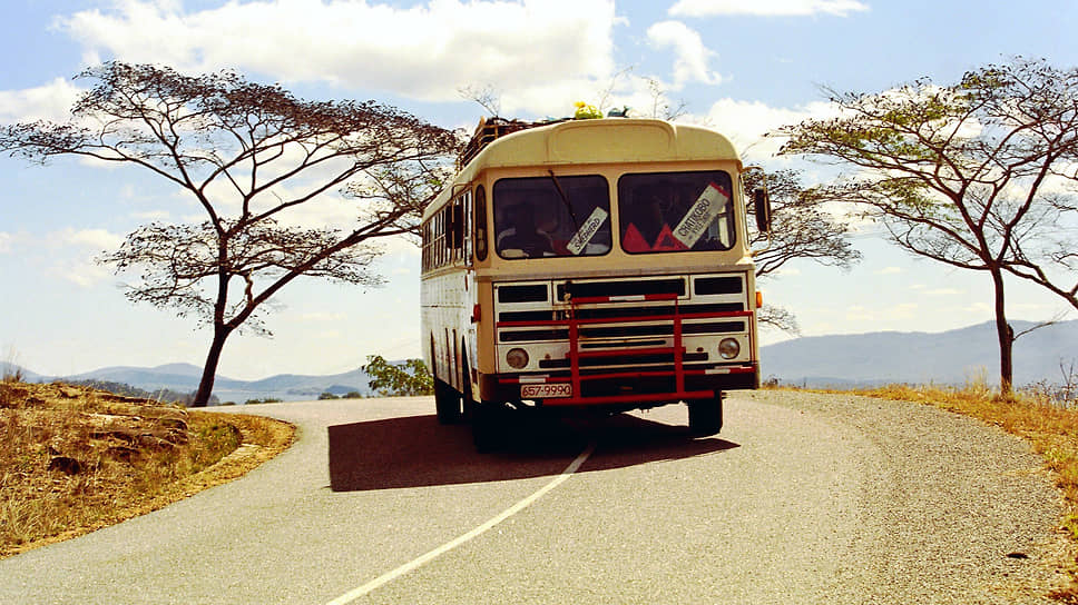 Рейсовый автобус. Зимбабве. 2015 год