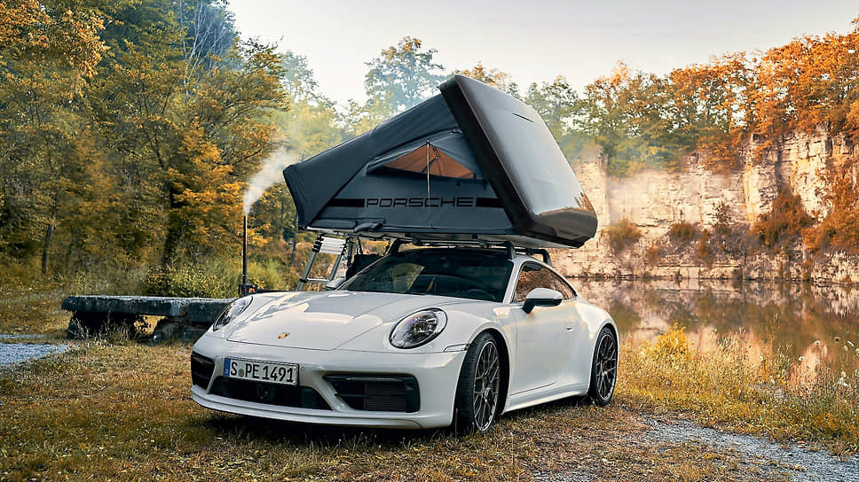 Сентябрь 2022. Компания Porsche представила новый аксессуар для для влальцев 911, Macan, Cayenne, Panamera и Taycan — тент Porsche Tequipment, который превращает спортивный автомобиль в «гостиничный номер для любителей природы»