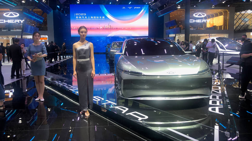 В качестве концепта в Шанхае показали гибридный седан Chery Arrizo Star. Его расход топлива — 3,8 л на 100 км пути, а запас хода составляет более 1500 км