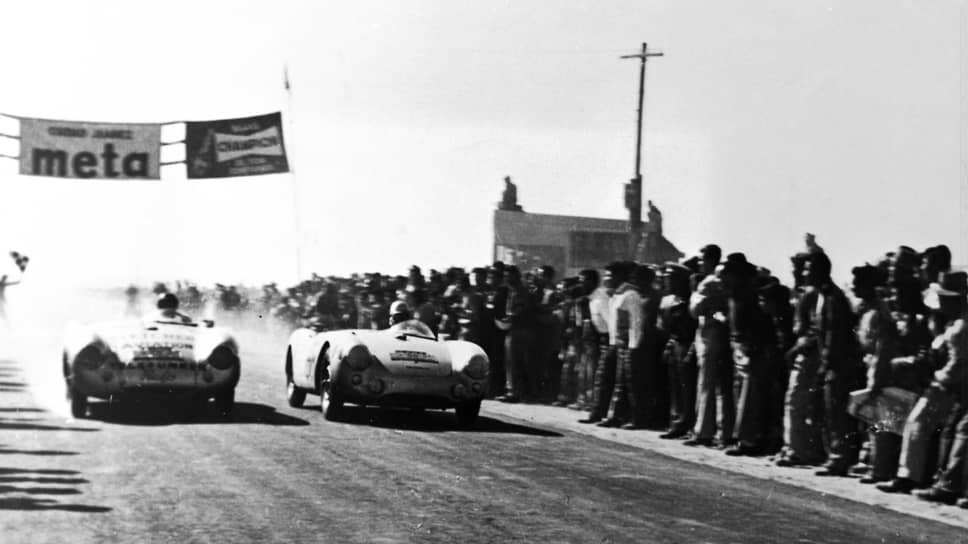 После участия в гонках «Каррера Панамерикана» в 1953 году, где победу одержал Хосе Эррарте Ариано на Porsche 550, бренд зарегистрировал Carrera как торговую марку