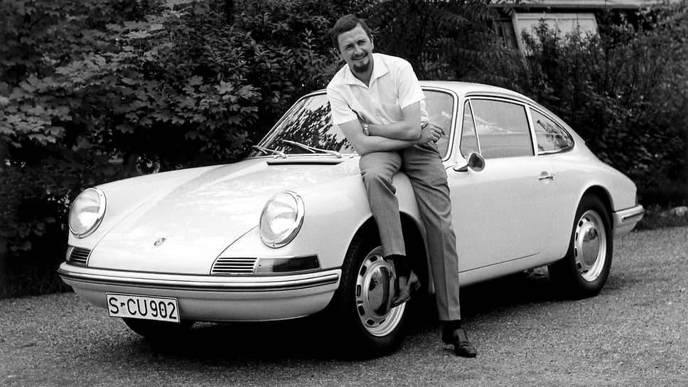 Знаменитый Porsche 911 впервые был представлен на автосалоне во Франкфурте 1963 году. Двухлитровый мотор развивал 130 л.с. Привод задний. Автор дизайна — Фердинанд Александр «Бутци» Порше (на фото), старший сын Ферри Порше и внук Фердинанда Порше