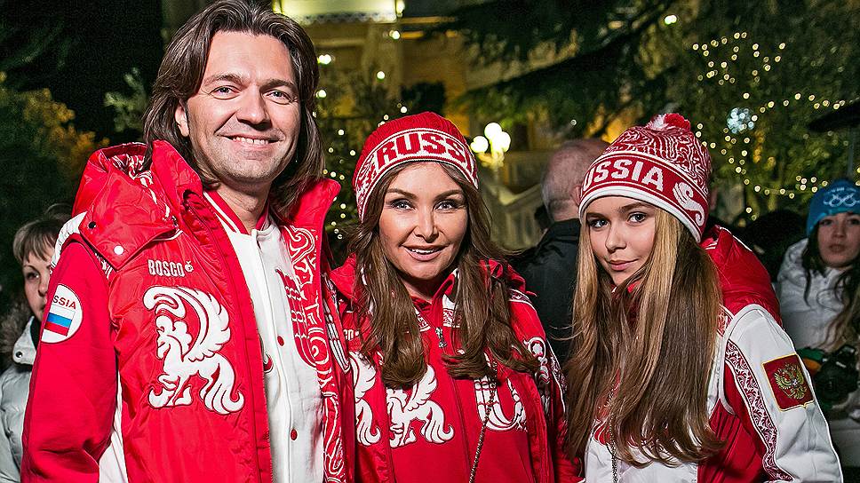 Композитор и певец Дмитрий Маликов с супругой Еленой и дочерью Стефанией