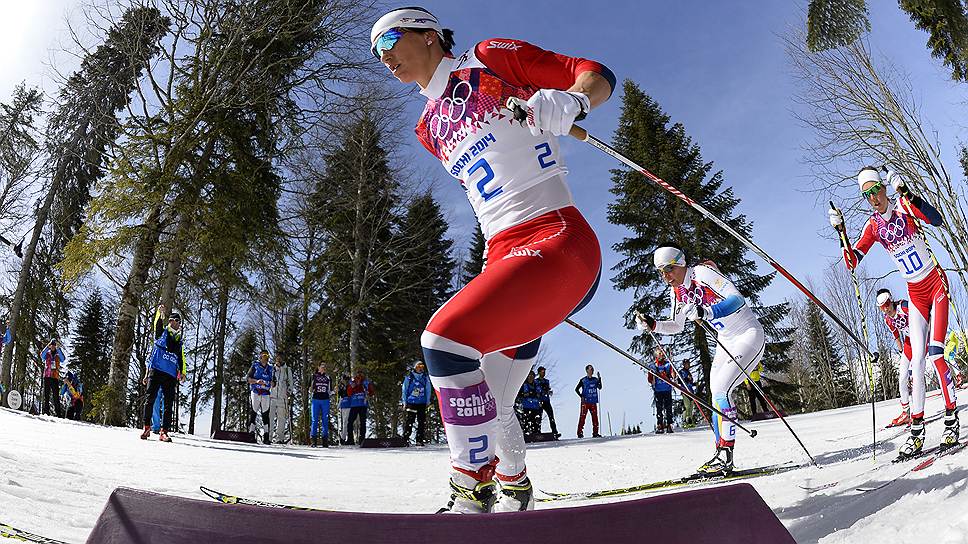В гонке за третье свое сочинское олимпийское золото Марит Бьорген (на фото) конкурировала исключительно с соотечественницами